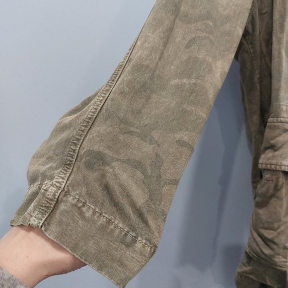 Current Elliott The Infantry Utility Jacket Army Camo Size 0 XS - Picture 6 of 10